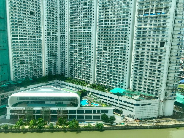 Acqua Residences Across Rockwell Makati carla calleja broker for sale