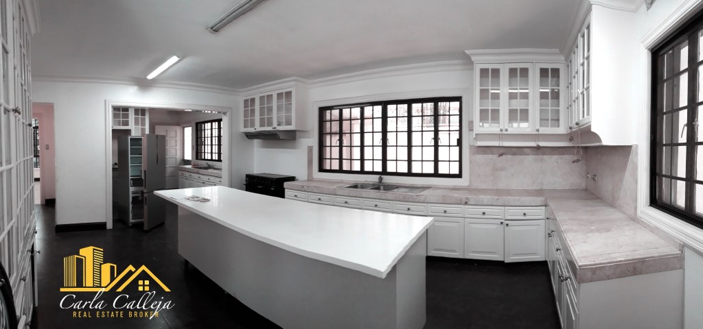 Huge Kitchen