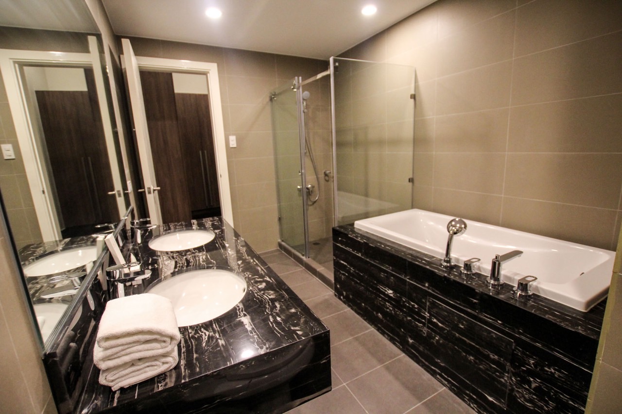 Milano Penthouse Toilet and Bath