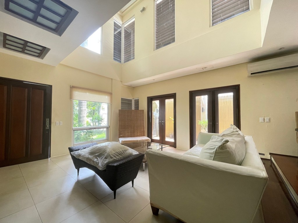 House for sale in Magallanes Village, Makati – photo 1