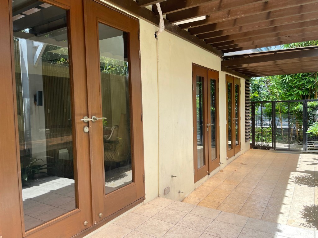 Lanai seating area of a house for sale in Magallanes Village